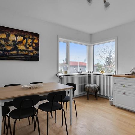 Cozy 2Br Apartment Reykjavík Exteriör bild